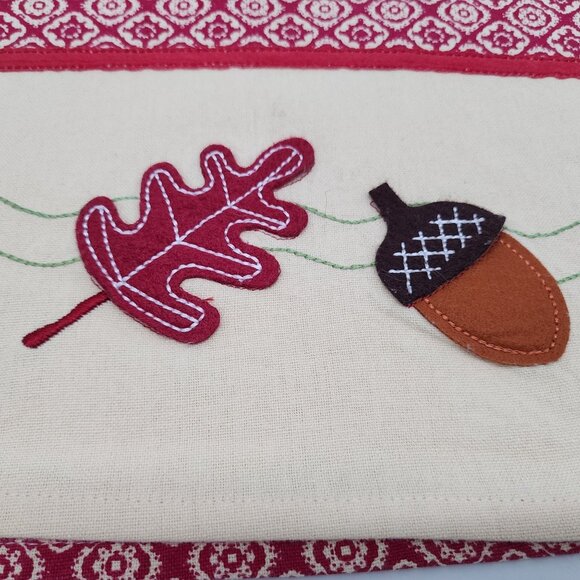 Red & Beige Fall Kitchen Towel With Leaf & Acorn Applique 16"x26" - Picture 4 of 9